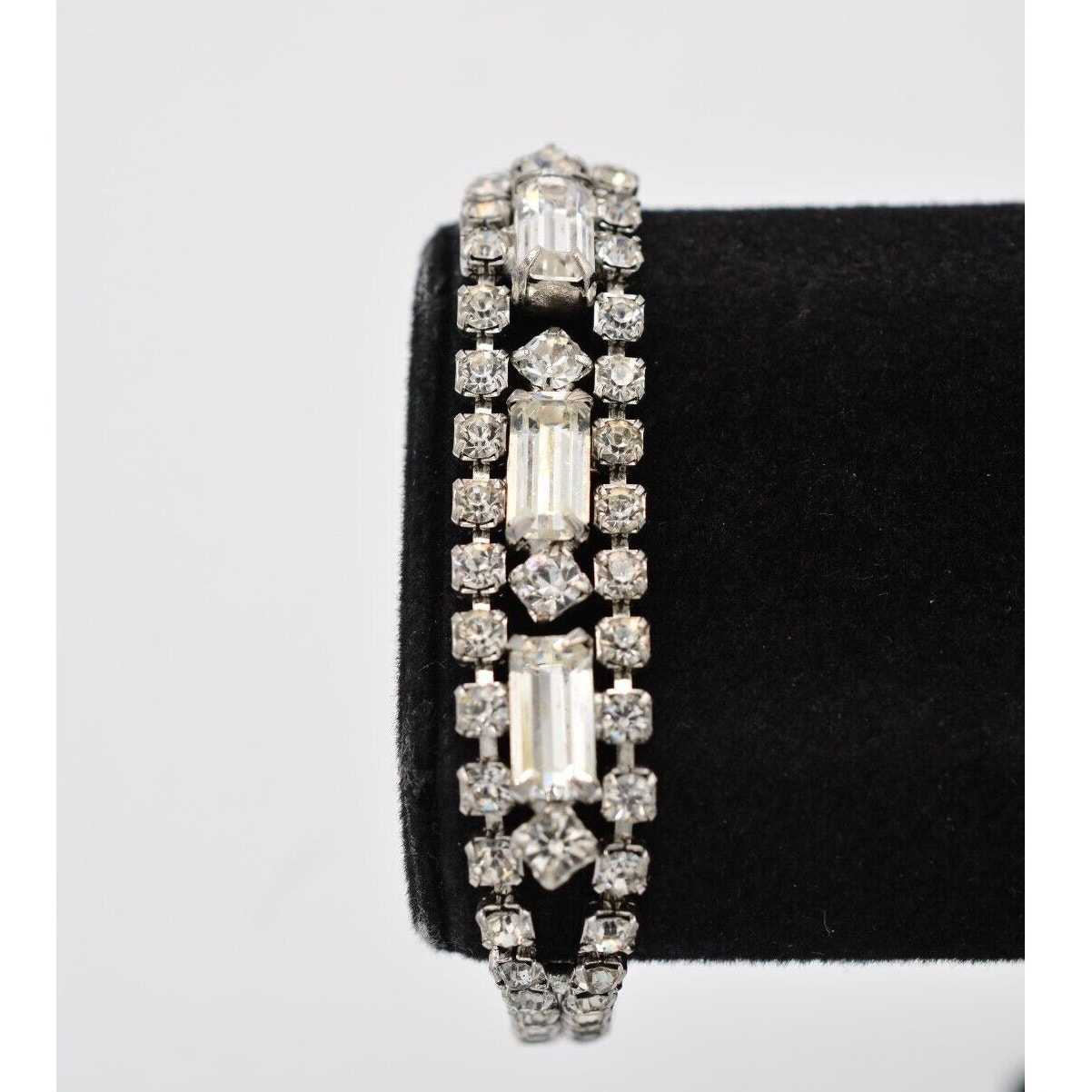 Weiss Vintage Crystal Bracelet Baguette Prong Rhinestone Shiny Signed 1980s Bin4 70$